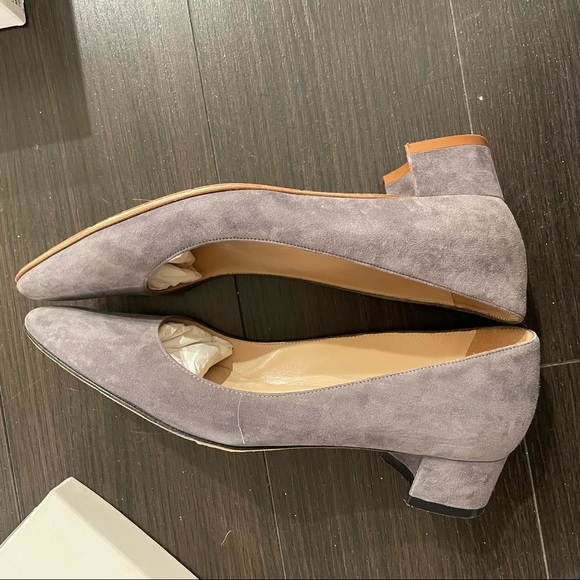 Manolo Blahnik Listony Block-Heel Suede Pumps - Picture 6 of 12